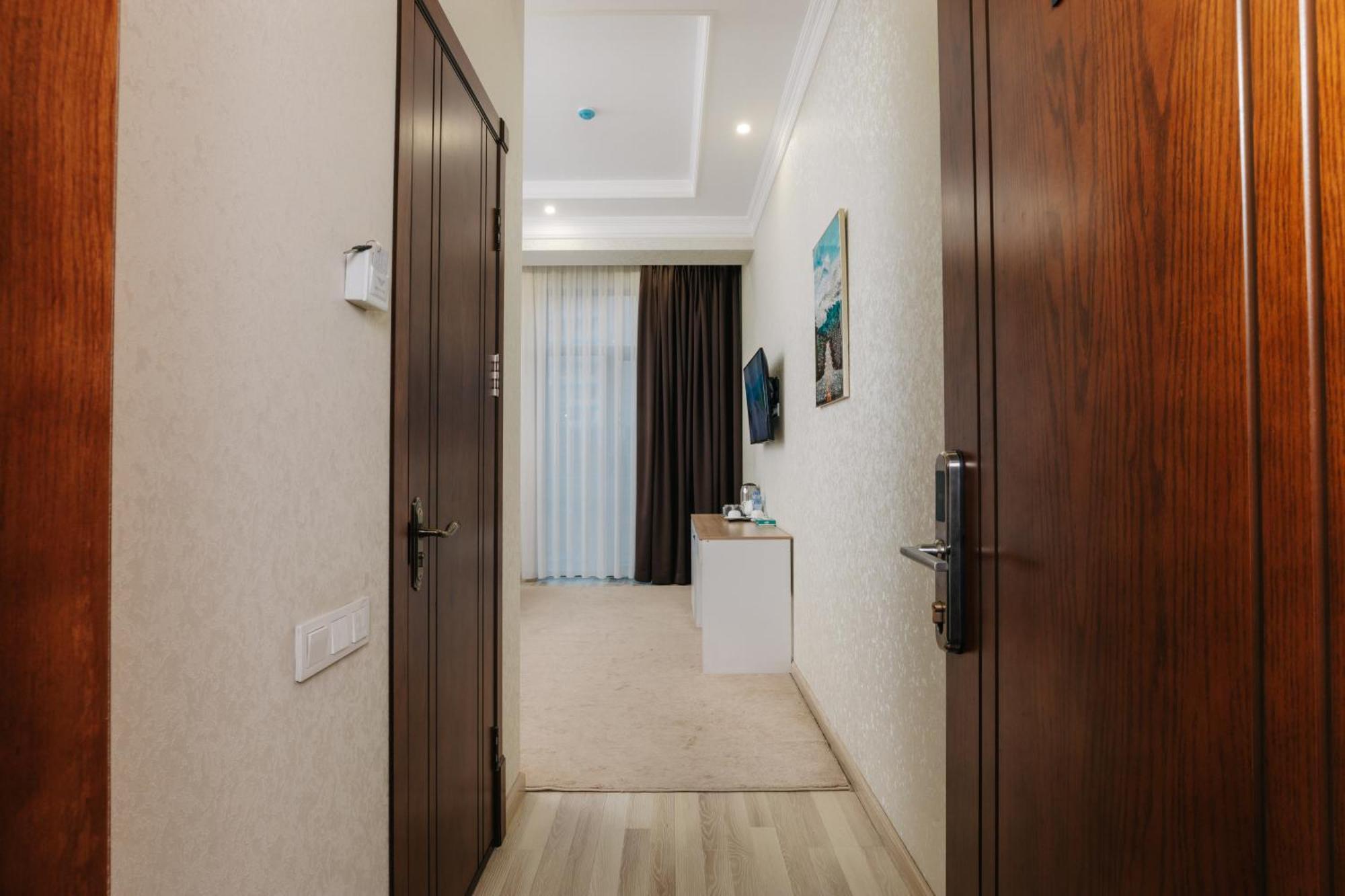 Resident Hotel Taskent Exterior foto